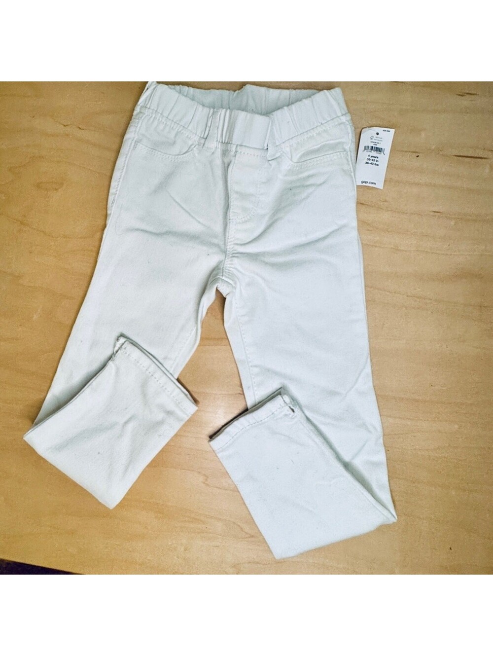 GAP Kids White Jeans - Size: 4T - NWT